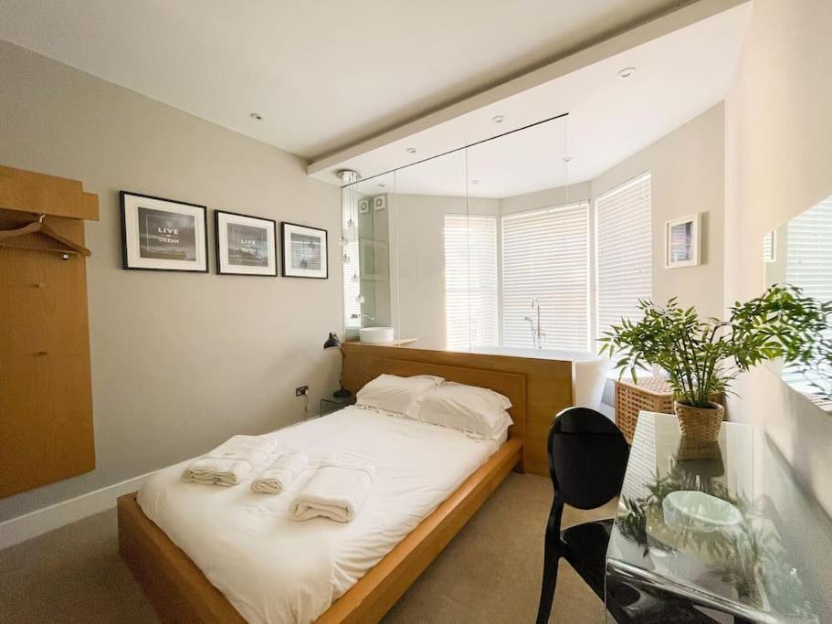 Edge14- Spacious, Stylish And Near The Beach! New Quay Exterior foto