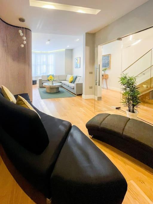 Edge14- Spacious, Stylish And Near The Beach! New Quay Exterior foto