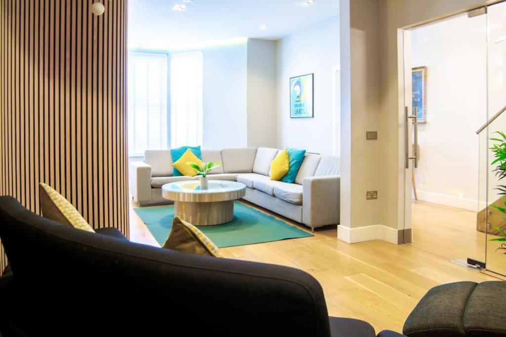 Edge14- Spacious, Stylish And Near The Beach! New Quay Exterior foto